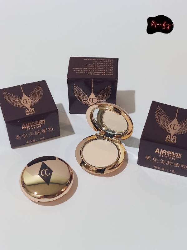 Charlotte Tilbury
Airbrush Flawless Finish Powder trial size in shade Fair- 0.8g
