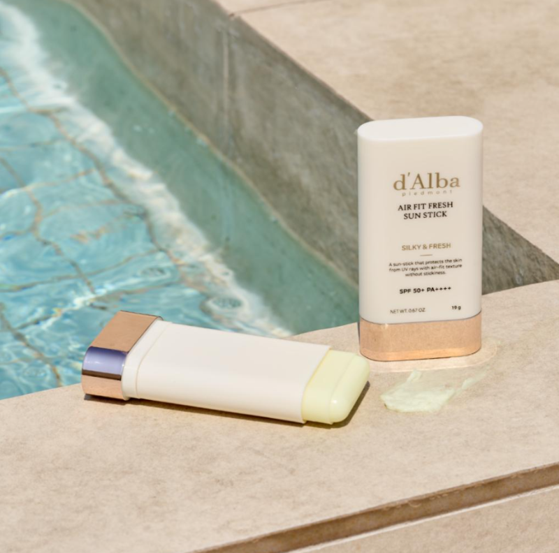 D'Alba Waterfull Air Fit Fresh Sun Stick