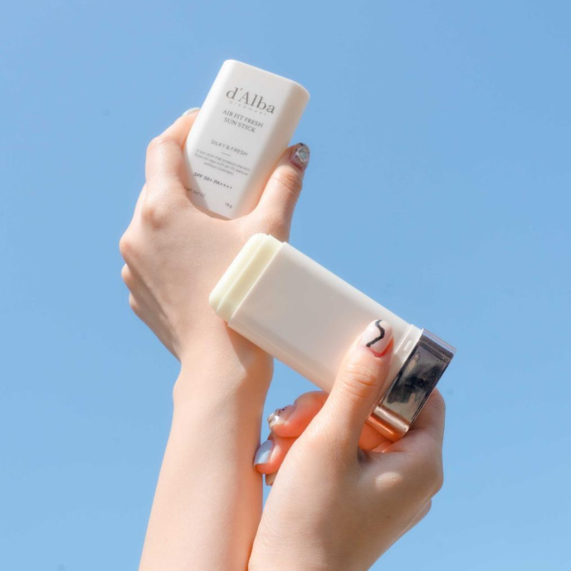 D'Alba Waterfull Air Fit Fresh Sun Stick