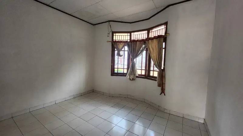 Jual Rumah 2 Lantai SHM Murah, Ciledug