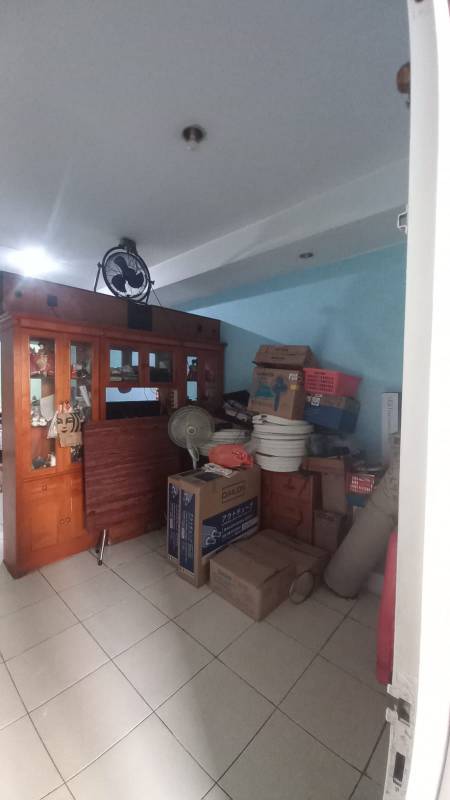 Jual Rumah BU 2 Lantai SHM, Taman Ratu