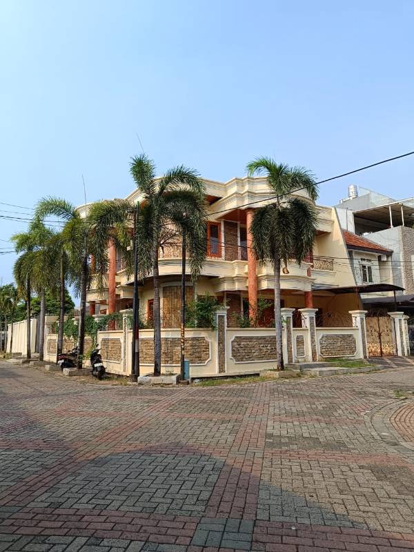 Dijual Segera Rumah Hook 2,5 Lantai. Cengkareng