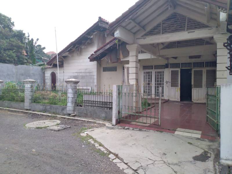 Jual Rumah Tua Hitung Tanah, Bintaro