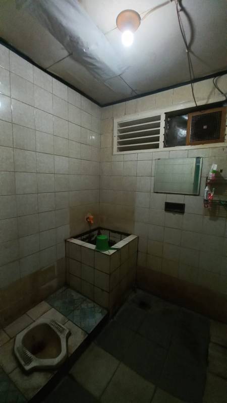 Jual Rumah BU 2 Lantai SHM, Taman Ratu