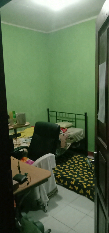 Dijual Rumah Strategis Jatiwaringin