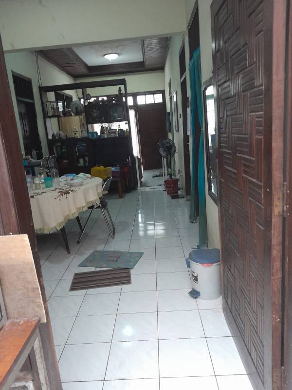 Dijual Rumah Hitung Tanah Strategis, Tebet