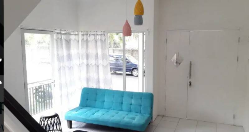 Disewakan Rumah Hook Baru Renovasi, Bintaro 9