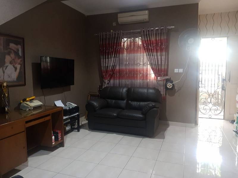 Dijual Rumah 2 Lantai Strategis, Cengkareng