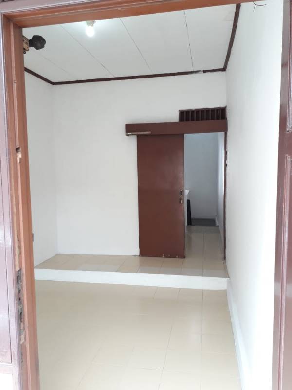 Jual Rumah Strategis Hook Tebet