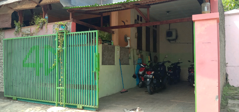 Dijual Rumah Strategis Jatiwaringin