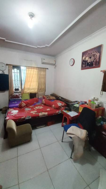 Jual Rumah BU 2 Lantai SHM, Taman Ratu