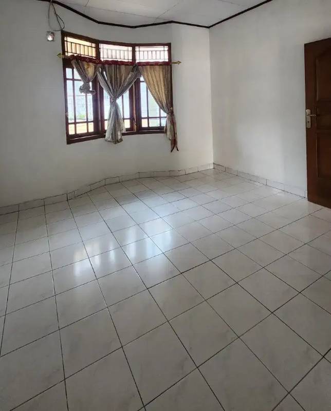 Jual Rumah 2 Lantai SHM Murah, Ciledug