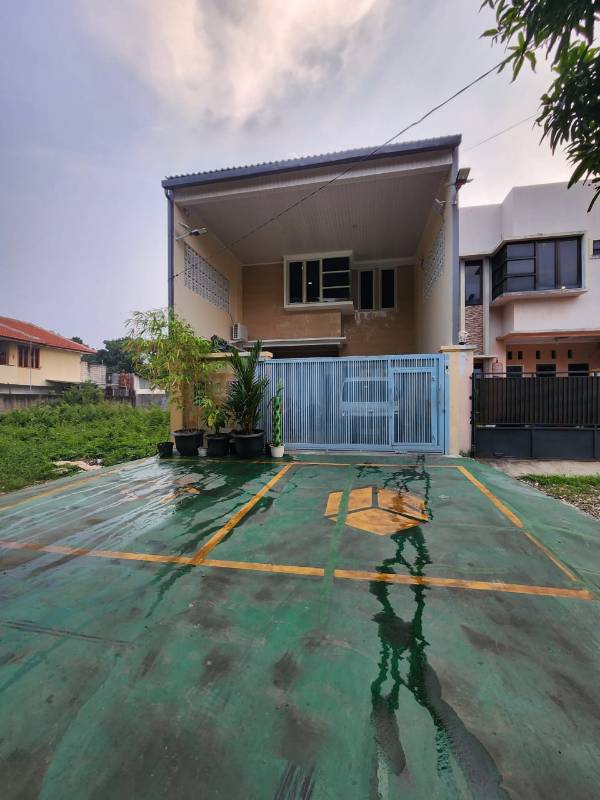 Dijual Segera Rumah Furnish 2,5 Lantai, Joglo