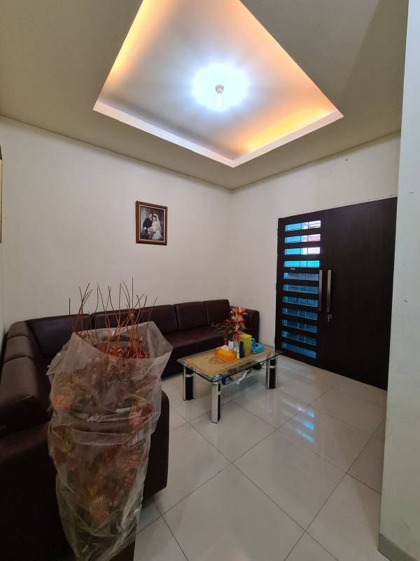 Jual Rumah 3,5 Lantai Strategis, Duri Kepa