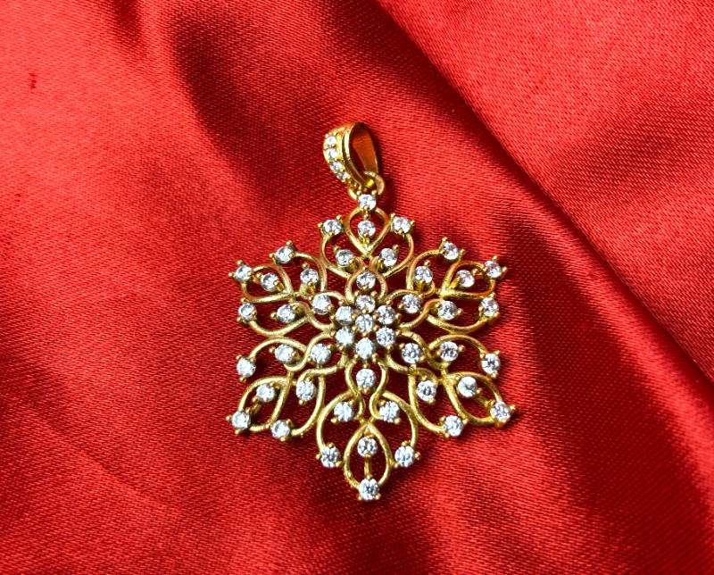 Stellara-icy cold pendant and earring set