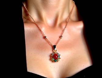 Navira - 9 stone pendant with chain(22 inch)
