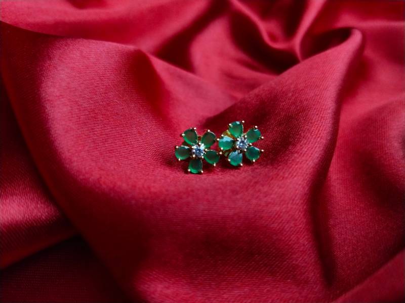 verdora- emerald green pendant and earing set