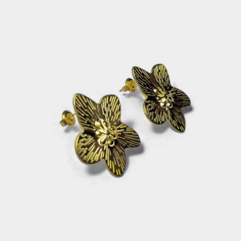 ARETES FLORALES DORADOS