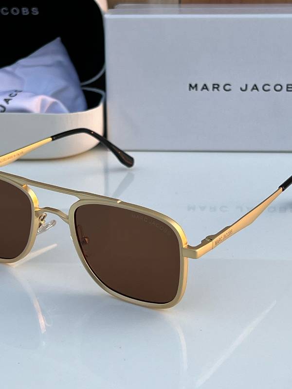 MARC JACOBS