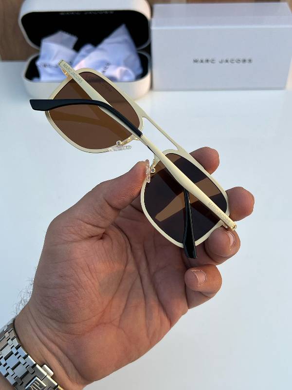 MARC JACOBS