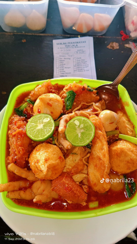 paket 2 ( kerupuk, mie, bakso, ceker)