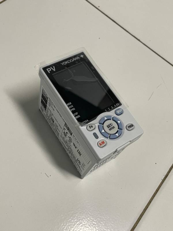 Digital Indicating Controller UT52A
