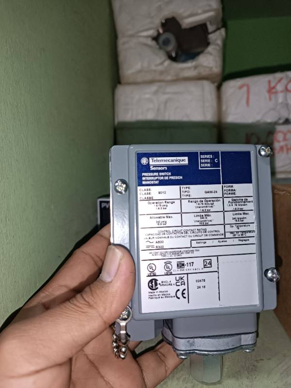 Pressure switch
