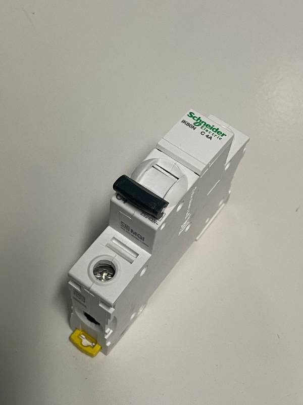 Circuit Breaker C4/220V