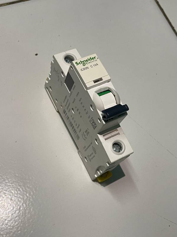 Circuit Breaker C16/220V