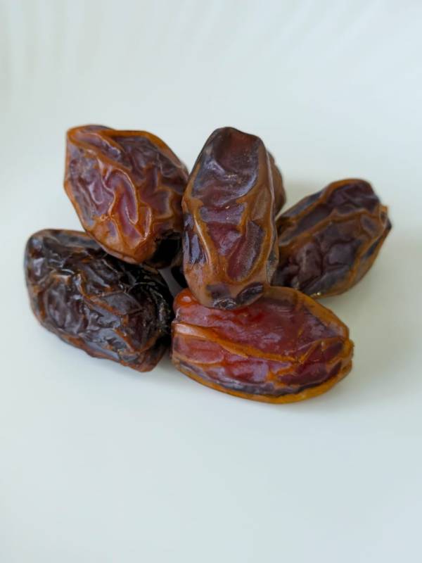1 Kg Madjood Dates | Bigger Size | Imported from Jordan | Free Cash on Delivery