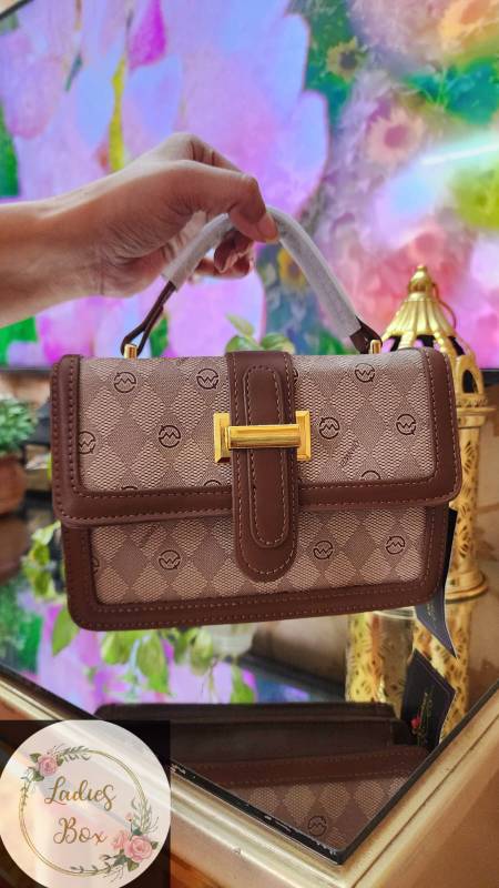 Brown sling😘