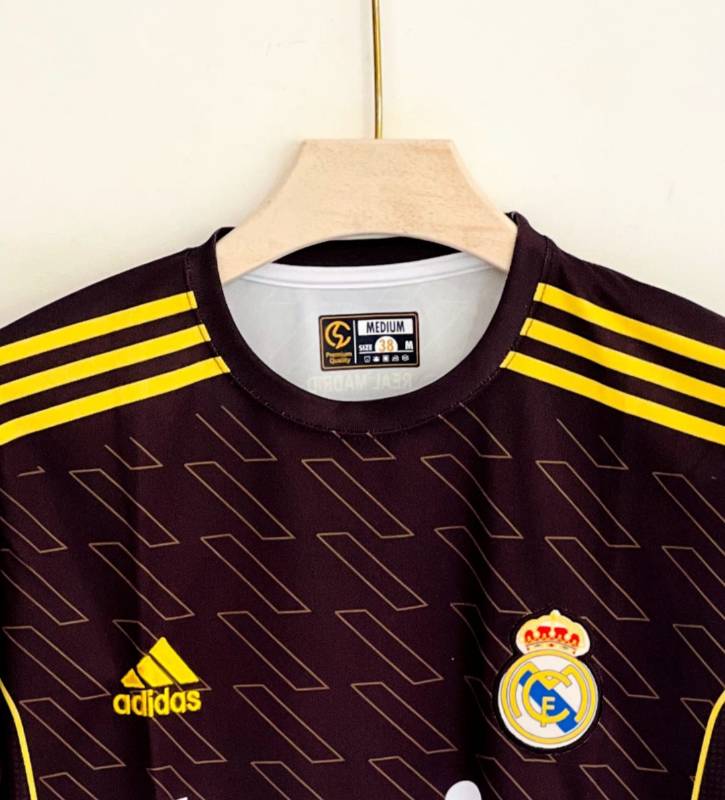 REAL MADRID 11-12 AWAY KIT