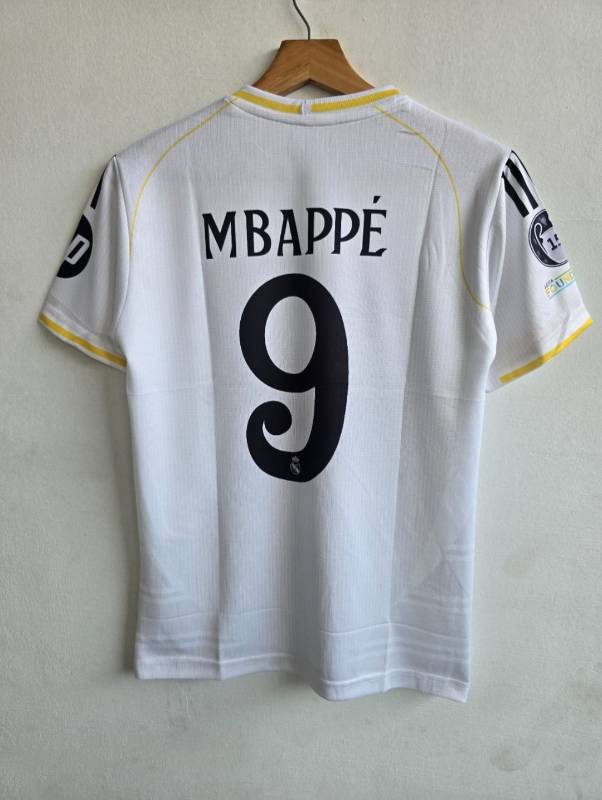 REAL MADRID 25-26 HOME KIT