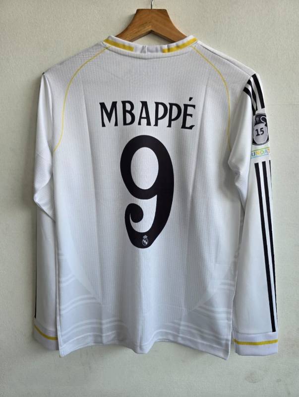 REAL MADRID 25-26 HOME FULL SLEEVE KIT