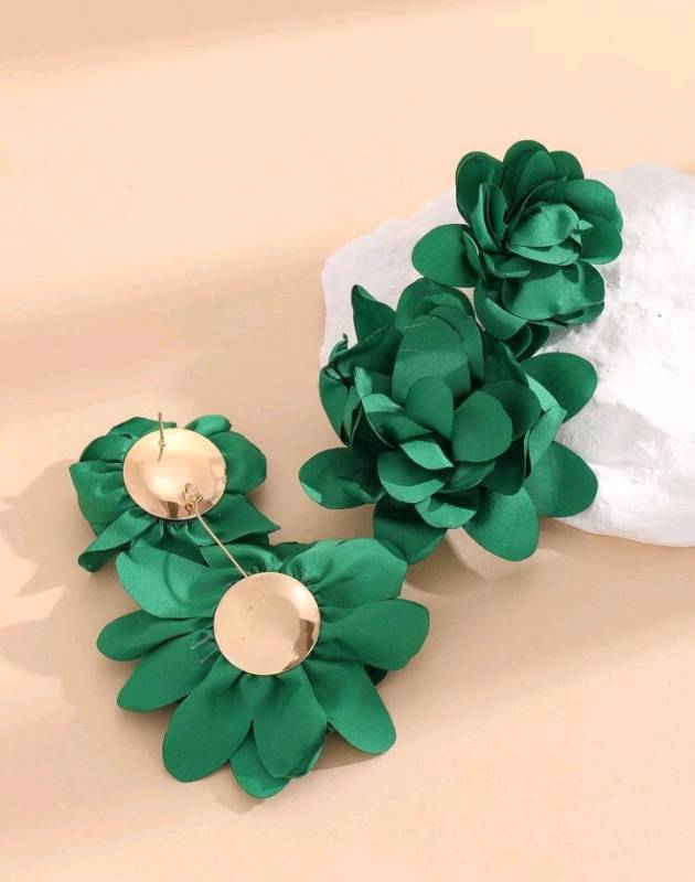 Pendientes Con Diseño De Flores