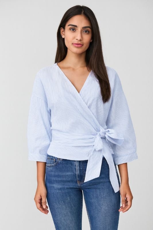 Blusa envolvente a rayas con lazo