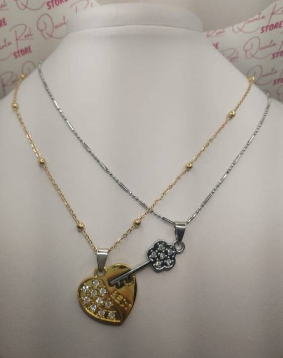 Cadena para pareja Corazón y llave de flor