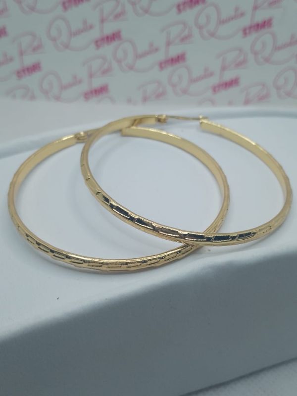 Argollas doradas grandes