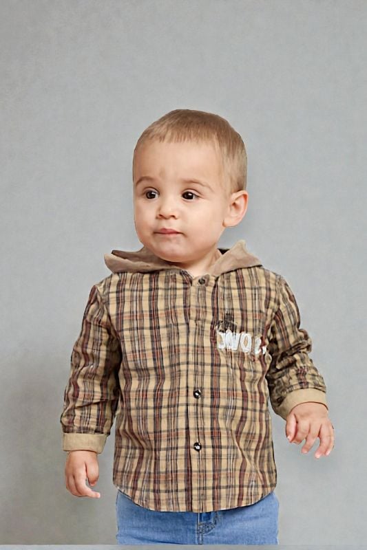 Camisa para niño con capucha