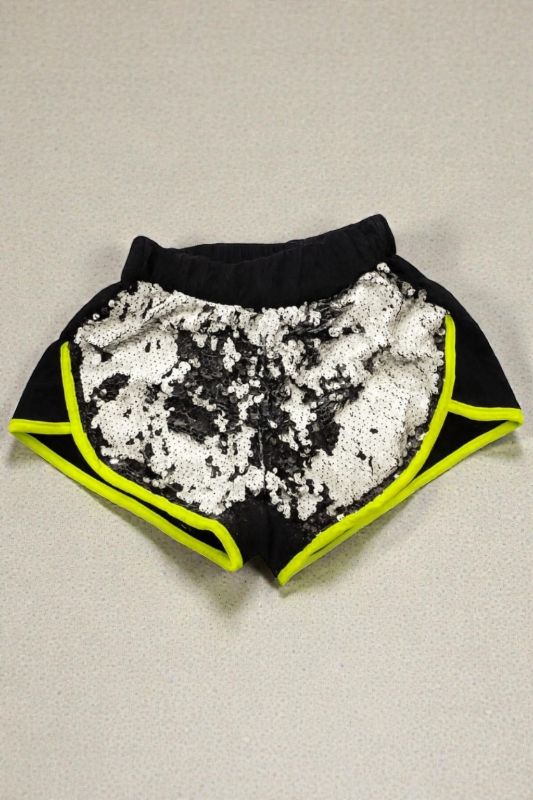 Short para niña con lentejuelas