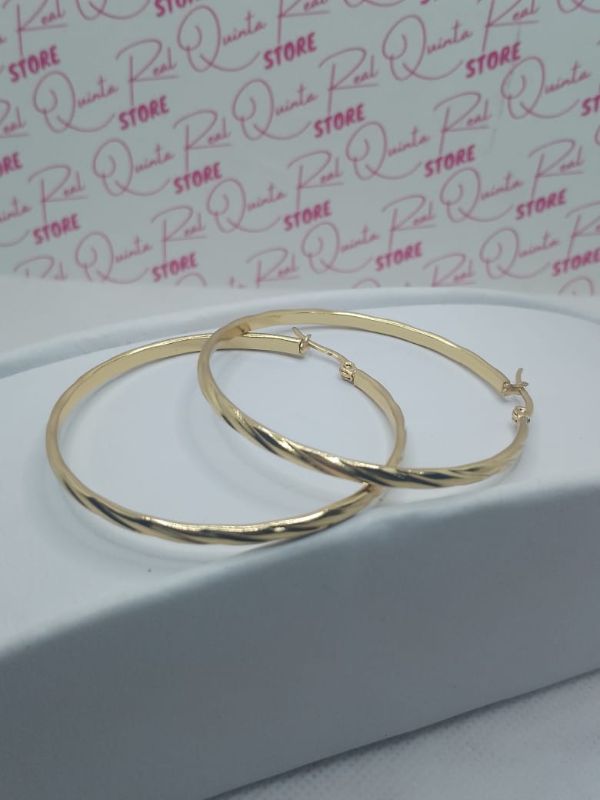 Argollas doradas grandes