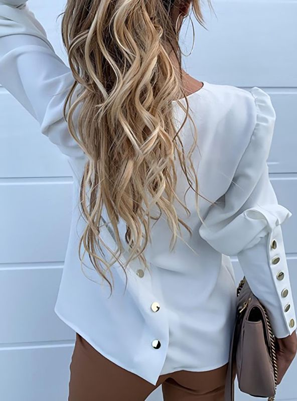 Blusa blanca elegante y moderna