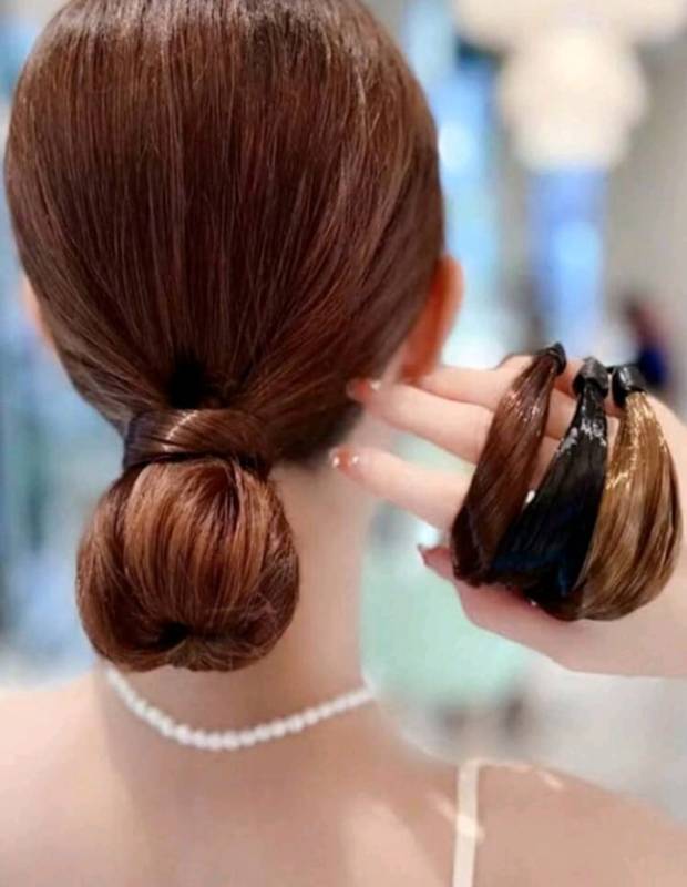 Cola elástica de cabello