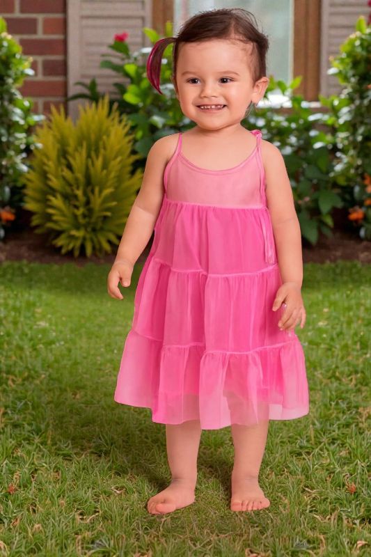 Vestido para niña con transparencia de tul