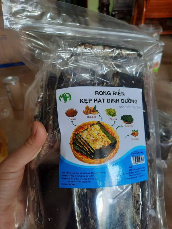 Bánh rong biển kẹp hạt