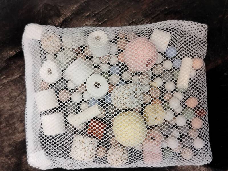 Filter Media, Ceramic Rings Bio Balls Porous Filter Biochemical Ball Activated Carbon Filtration for Aquarium Fish Tank Pond Fountain (400, Grams)