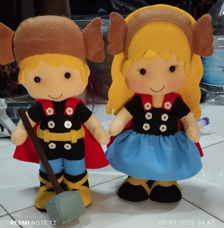 Boneka Thor