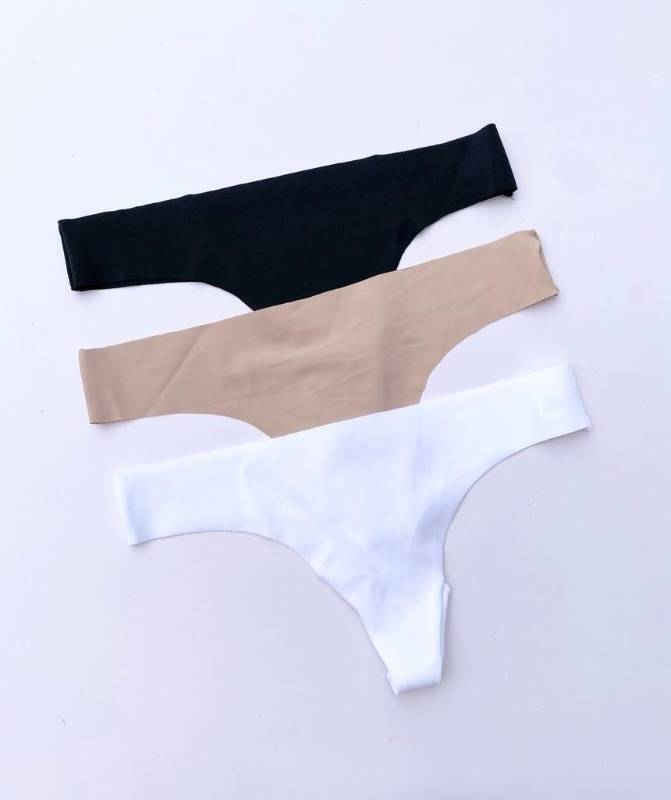 LESS SIN COSTURAS VICBLACK