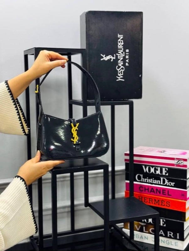 حقيبة يد نسائية من YSL