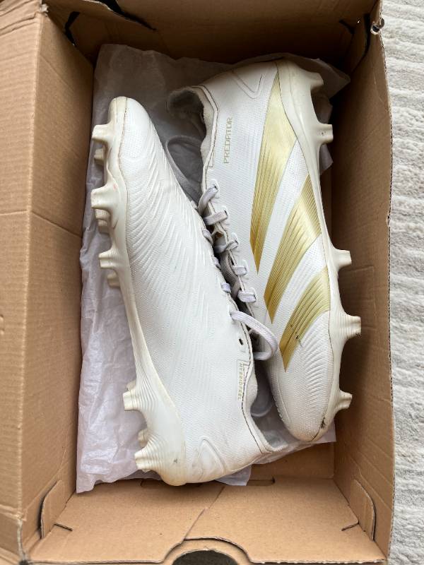 Adidas Predator League FC
